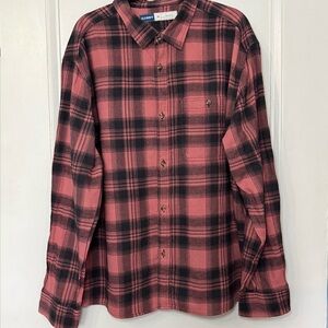 Old Navy Men's NWT Regular Fit Flannel Shirt - XL - Salmon & Navy Blue Plaid